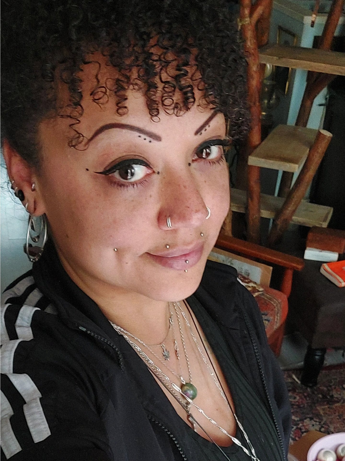 Daniella oprichter van Tangled8Petals